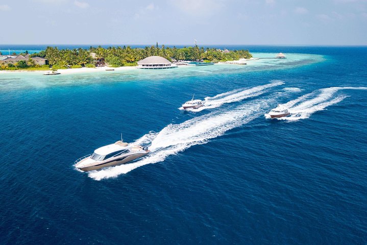 Maldives Tour speedboat