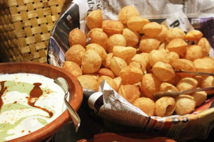 “Street food in Calcutta – puchka stall in Kolkata”