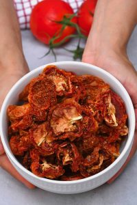 https://www.alphafoodie.com/how-to-make-sun-dried-tomatoes-in-oven-or-dehydrator/