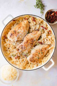 https://whitekitchenredwine.com/marry-me-chicken-pasta-recipe/