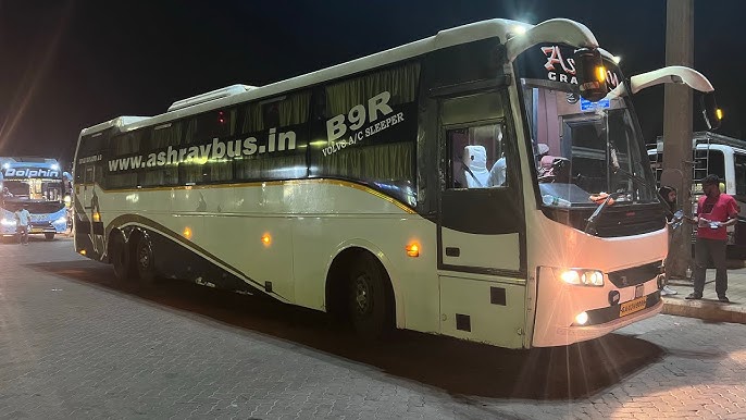 AC_Travel_sleeper_bus