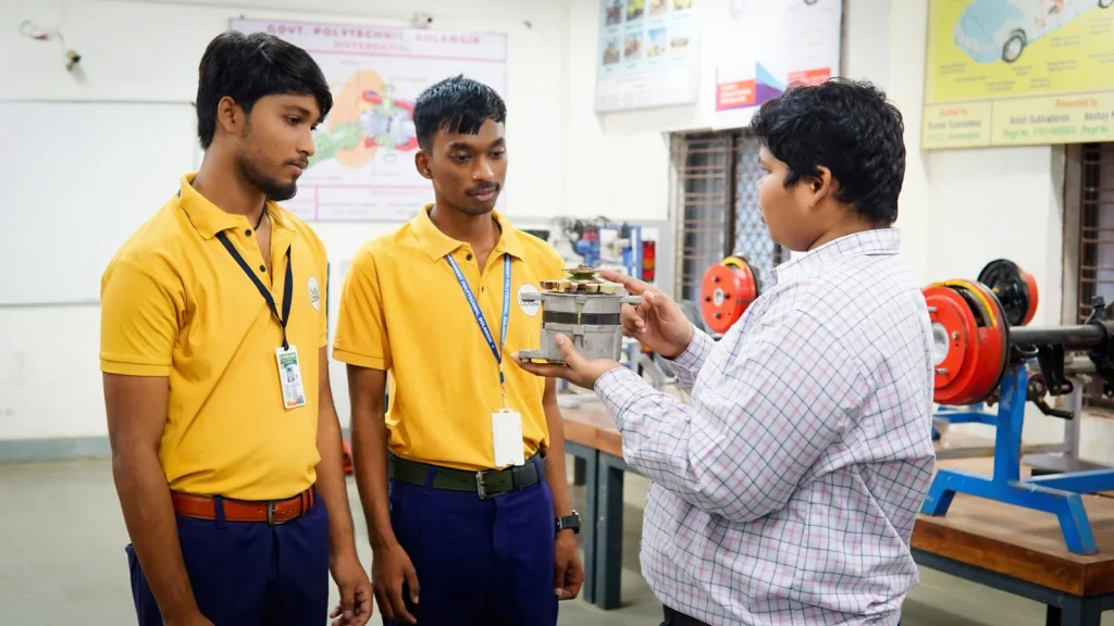 mechanical automobile engineering students class demonstration