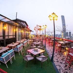 LMNOQ Skybar in Kolkata with rooftop seating, skyline views, and a stylish dining atmosphere.