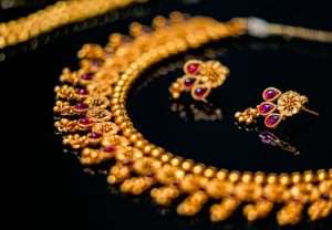 antique jewellery for traditional wedding